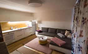 Apartmány EMA a PETER